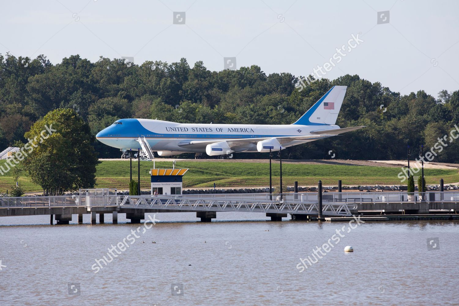 replica of air force one