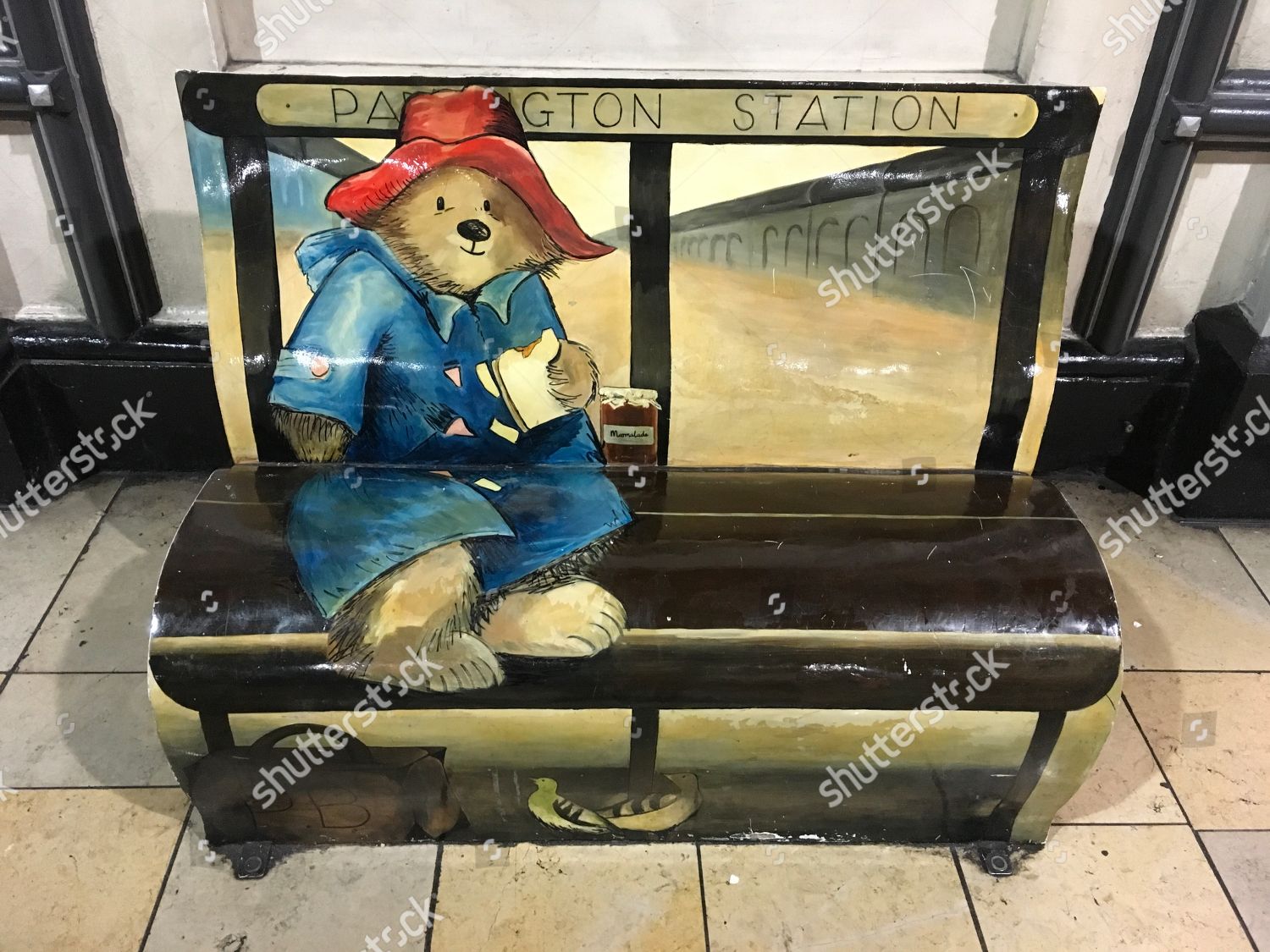 Paddington Bear Seat Paddington Station Editorial Stock Photo - Stock ...