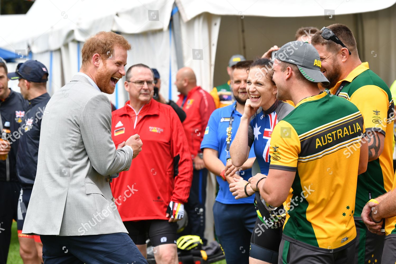 prince-harry-and-meghan-duchess-of-sussex-tour-of-australia-shutterstock-editorial-9939300g.jpg