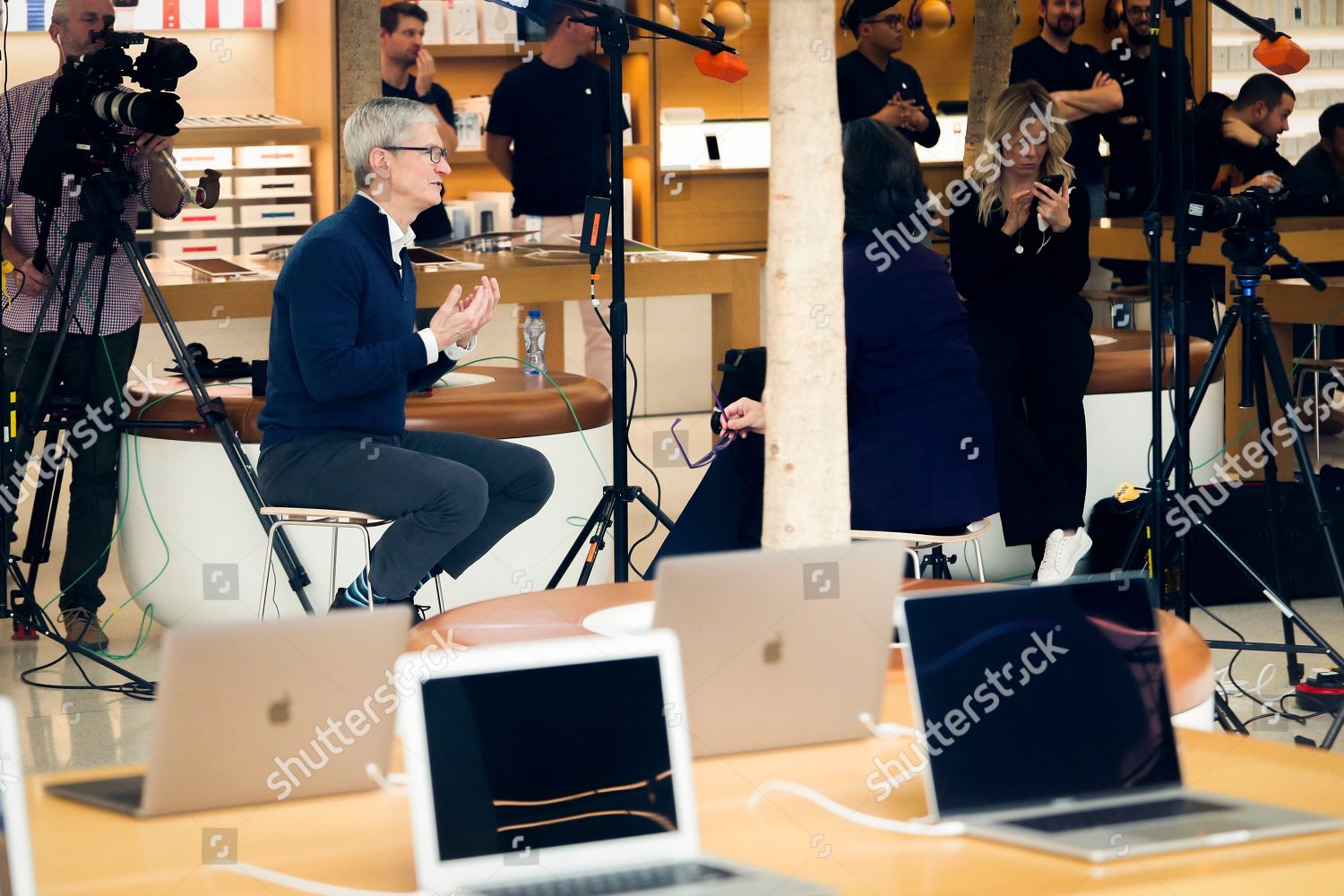 Apple Ceo Tim Cook Apple Store Downtown Redaktionelles Stockfoto Stockbild Shutterstock