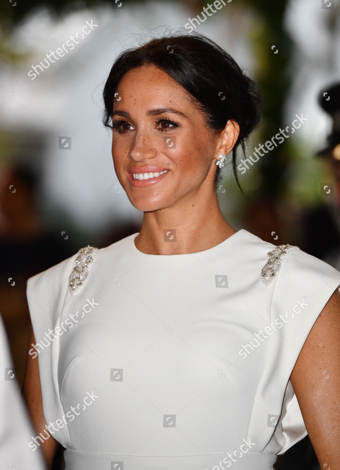 prince-harry-and-meghan-duchess-of-sussex-tour-of-tonga-shutterstock-editorial-9943917au.jpg
