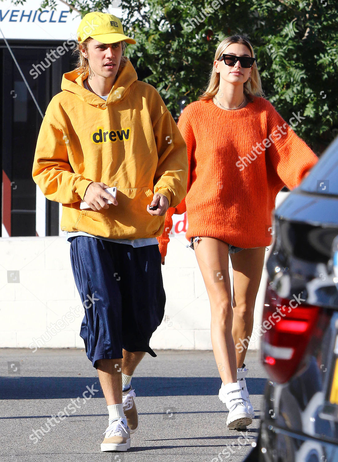 Justin Bieber Hailey Baldwin Joans On Third Editorial Stock