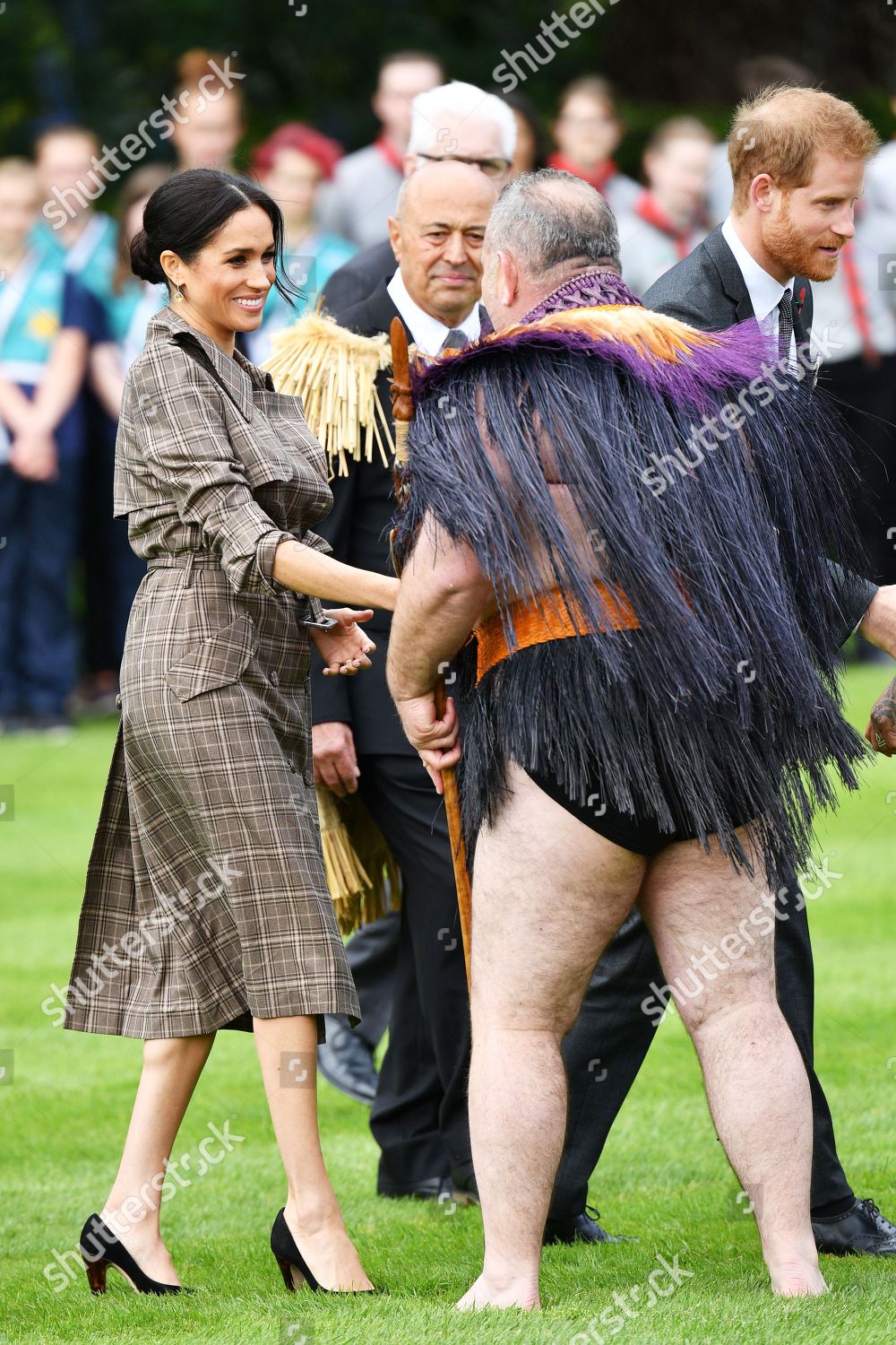 prince-harry-and-meghan-duchess-of-sussex-tour-of-new-zealand-shutterstock-editorial-9946605g.jpg