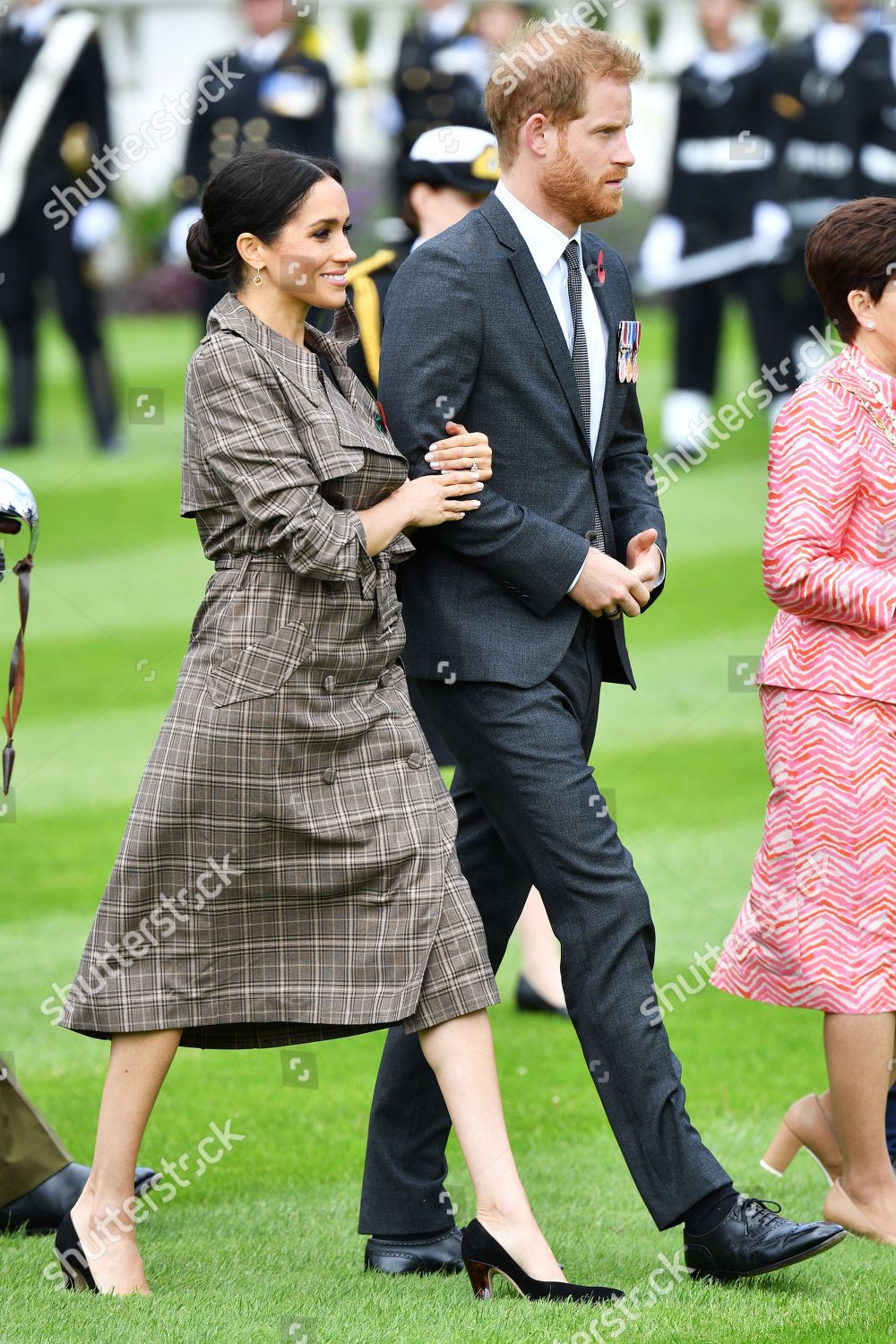 prince-harry-and-meghan-duchess-of-sussex-tour-of-new-zealand-shutterstock-editorial-9946605j.jpg