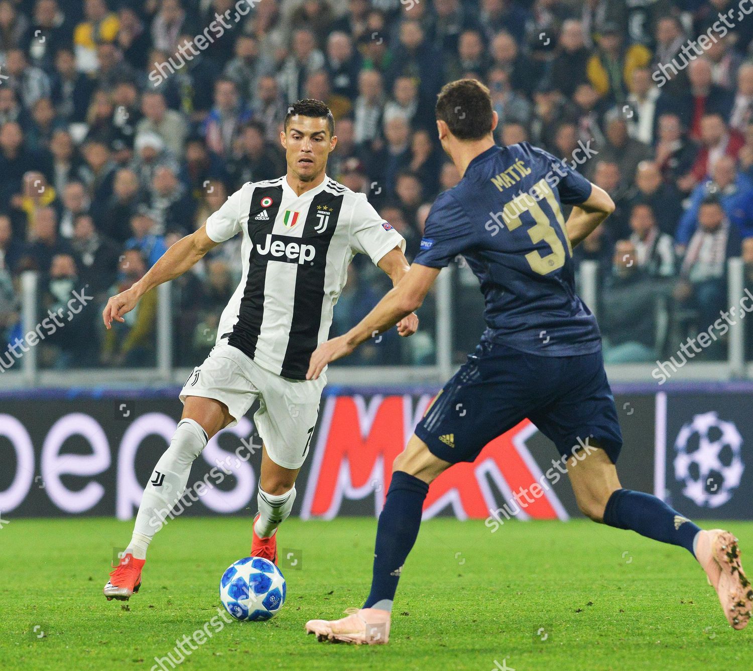 Juventus Cristiano Ronaldo - khâu nối thần kỳ giữa chàng trai và đội bóng ấn tượng nhất tại Serie A. Những hình ảnh tuyệt đẹp của Ronaldo trong màu áo Juventus chắc chắn sẽ khiến bạn phải ngỡ ngàng!