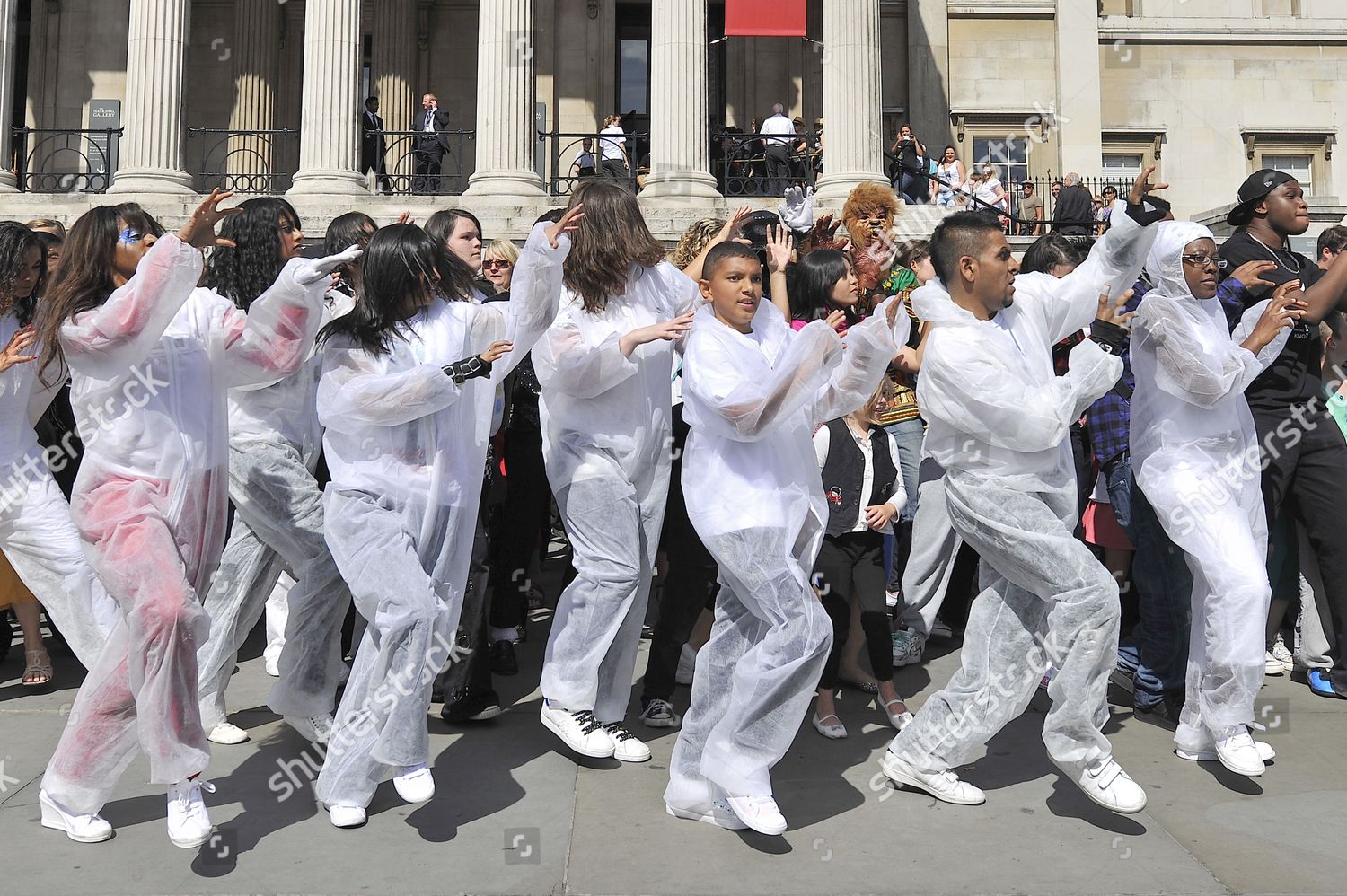 Flashmob Dancing Michael Jackson Thriller Song Foto De Stock De Contenido Editorial Imagen De