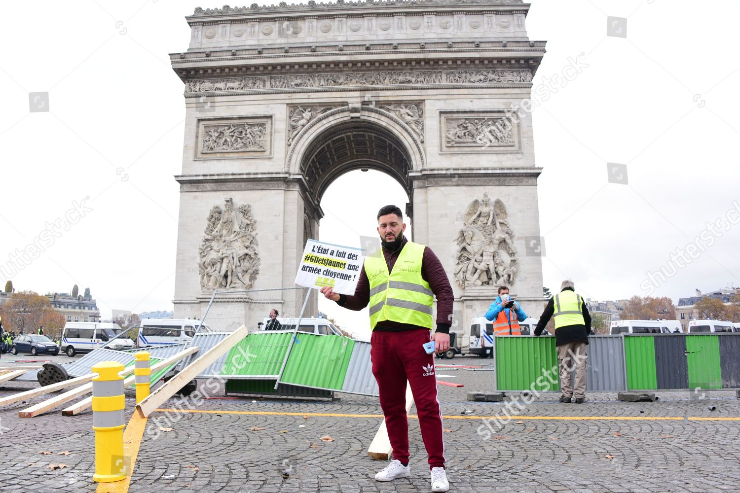 Demonstration Gilet Jaune Les Champs Elysees Editorial Stock