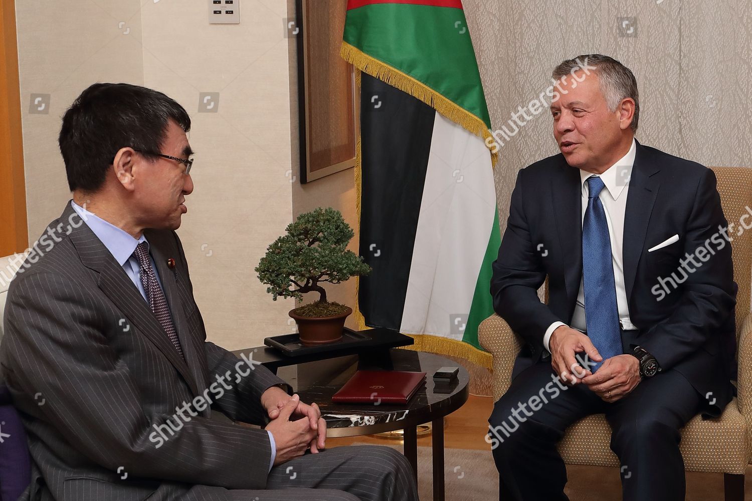 King Abdullah Ii Jordan Receives Courtesy Editorial Stock Photo Stock   Shutterstock 9998142e 