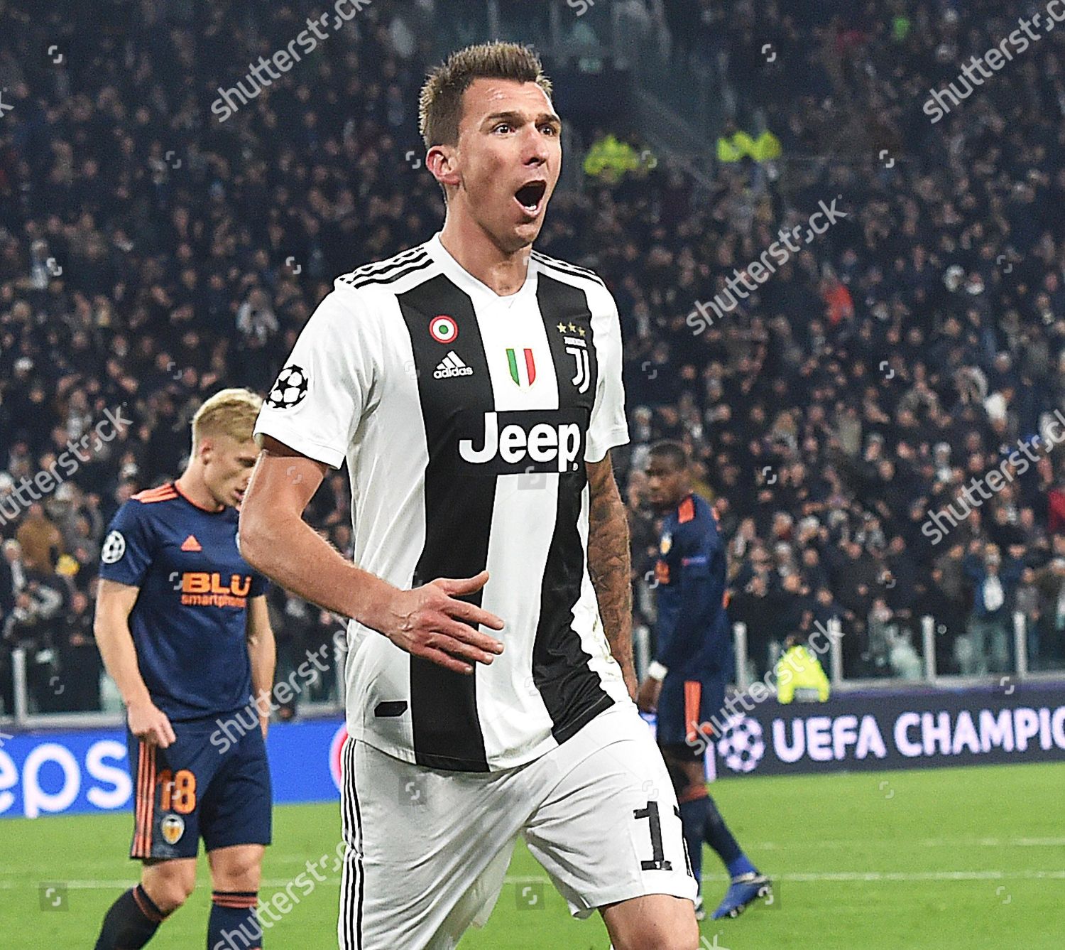 Juventus Mario Mandzukic Celebrates Scoring 10 Lead