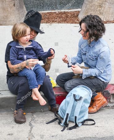 Linda Perry Sara Gilbert Son Rhodes Editorial Stock Photo Stock Image Shutterstock