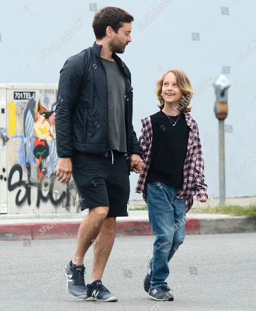 Tobey Maguire Otis Maguire Out About Los Stock Photos Exclusive Shutterstock