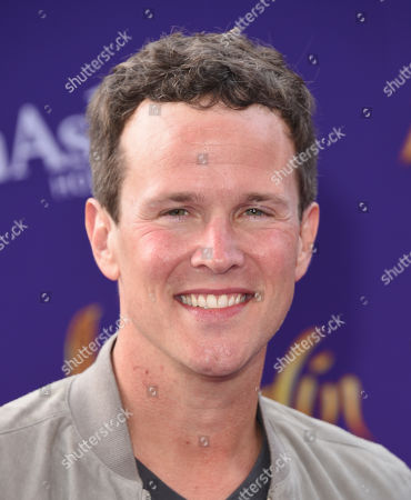 Scott Weinger education