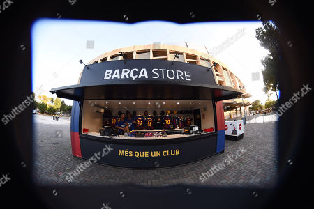 champion barcelona store