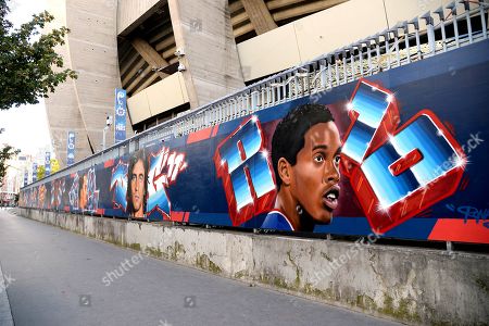 Paris Saint Germain Wall Legends Unveiled Paris Stock Photos Exclusive Shutterstock