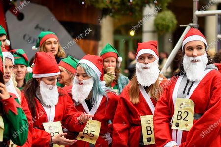 Great Christmas Pudding Race Aid Cancer Research Stock Photos