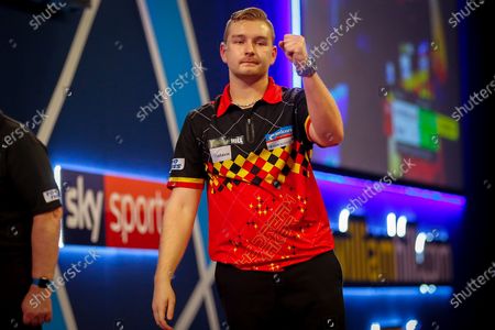 Pdc World Darts Championship Day 9 Fotos De Stock Exclusivo Shutterstock