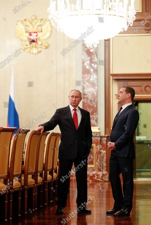 Russian Government Resigns Stockfotos Exklusiv Shutterstock