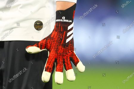 ter stegen gloves price