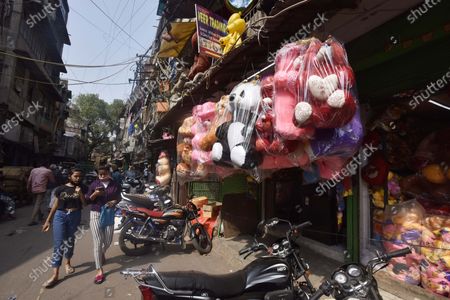 toy shops in sadar bazar