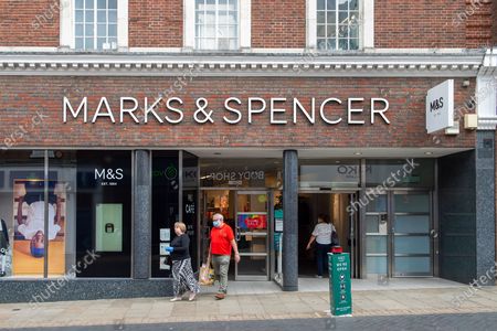 Marks Spencer Announce Job Cuts Uk Fotos De Stock Exclusivo Shutterstock
