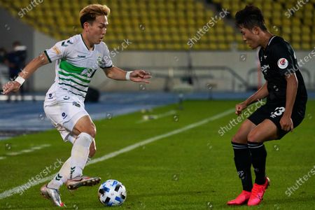 Takahiro Kunimoto Jeonbuk Hyundai Motors Fc Dribbles Editorial Stock Photo Stock Image Shutterstock