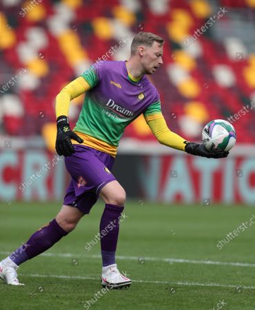 wycombe goalkeeper kit