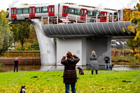 Whale Sculpture Stops Dutch Train Crashing Into Stockfotos Exklusiv Shutterstock