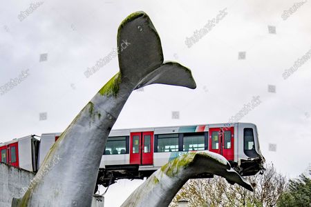 Whale Sculpture Stops Dutch Train Crashing Into Stockfotos Exklusiv Shutterstock