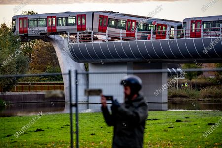 Whale Sculpture Stops Dutch Train Crashing Into Stockfotos Exklusiv Shutterstock