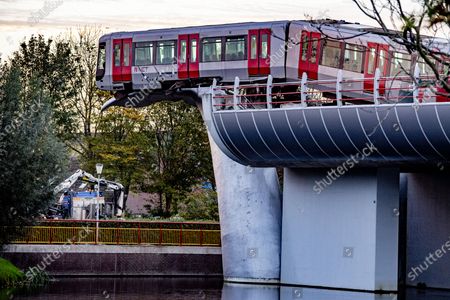 Whale Sculpture Stops Dutch Train Crashing Into Stockfotos Exklusiv Shutterstock