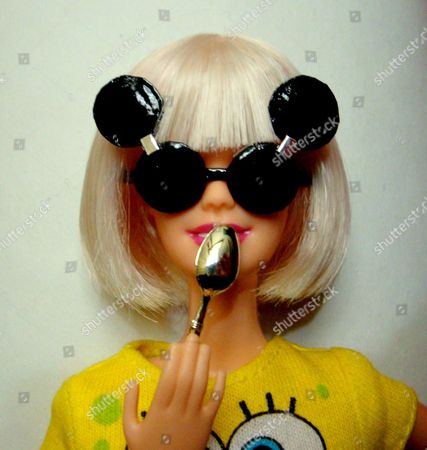 miniature sunglasses for dolls