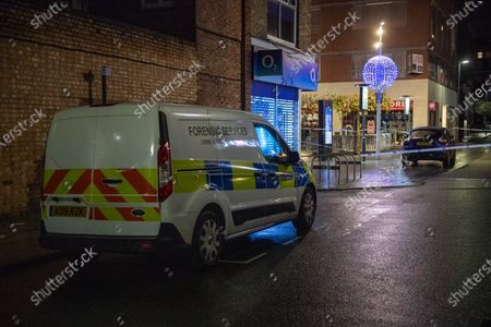 Police Forensic Van Parked On Side Road 新闻传媒库存照片 库存图片 Shutterstock