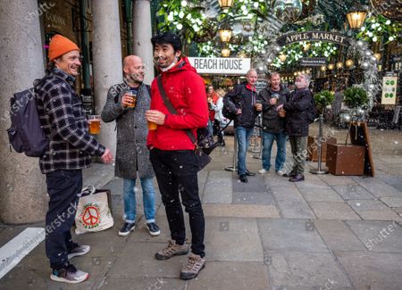 London Moves Into Tier 3 Stokovye Fotografii Eksklyuzivnye Shutterstock