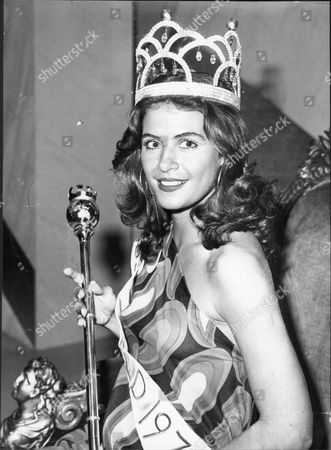 Cindy Breakspeare Stock Photos, Editorial Images and Stock Pictures ...