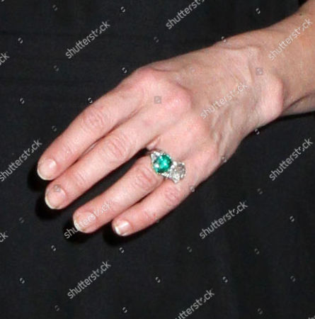 catherine zeta jones engagement ring