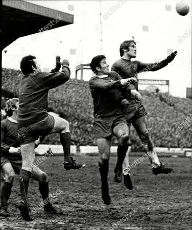 Former Liverpool goalkeeper Tommy Lawrence dies aged Stock Photos ...