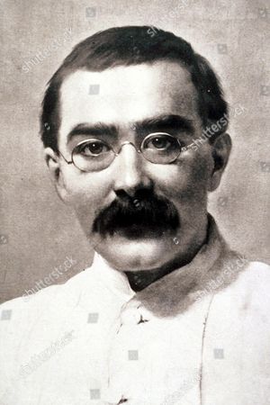 Любознательный герой киплинга поле чудес. Редьярд Киплинг. Joseph Rudyard Kipling. Редьярд Киплинг фото.