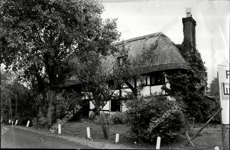 Cottages British Countryside Oldest House On Hayling Editorial