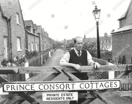 Fred Barnes Who Born One 48 Cottages Editorial Stock Photo Stock