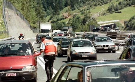 Luz690 19990717 Wassen Ur Schweiz Gotthard Sorgte Editorial Stock Photo Stock Image Shutterstock