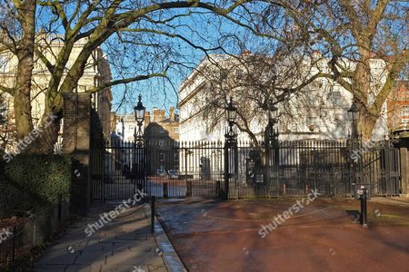 Guarding Guards Hightened Security Royal Palaces London Editorial Stock Photo Stock Image Shutterstock