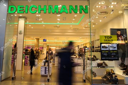 Shoppers walk Deichmann store Stratford Editorial Stock Stock Image | Shutterstock