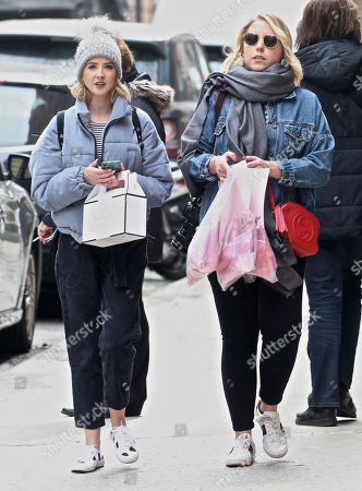 Zoe Sugg Out About New York Stock Photos Exclusive Shutterstock