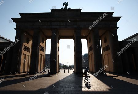single brandenburg