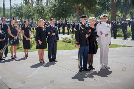 Laying State service Sen John McCain Phoenix Stock Photos ...