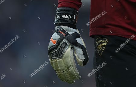 bernd leno goalkeeper gloves 